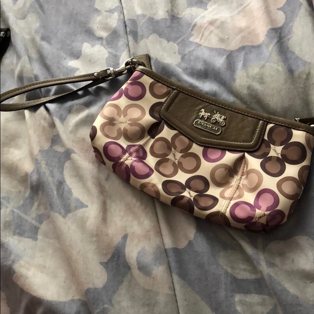 coach wristlet purse